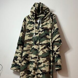 Camouflage Hooded 2 way Zip-Up footed pajamas size XXL NWT